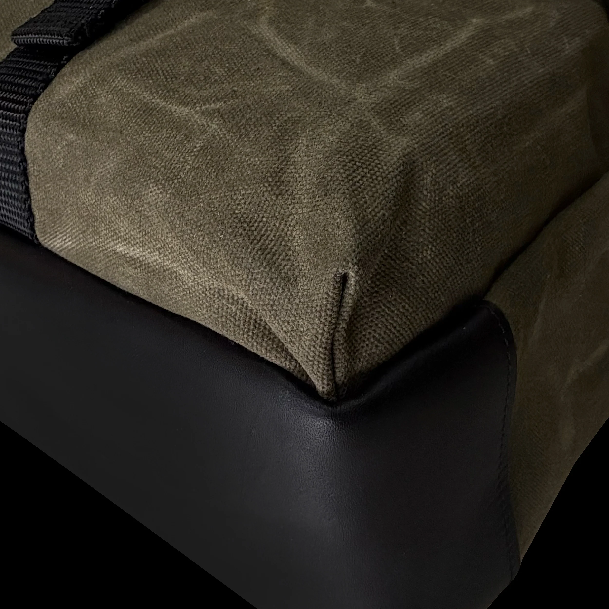 Defender Briefcase Olive Drab TexWax™ x Silver Lining Cordura / Few Remain - Image 12