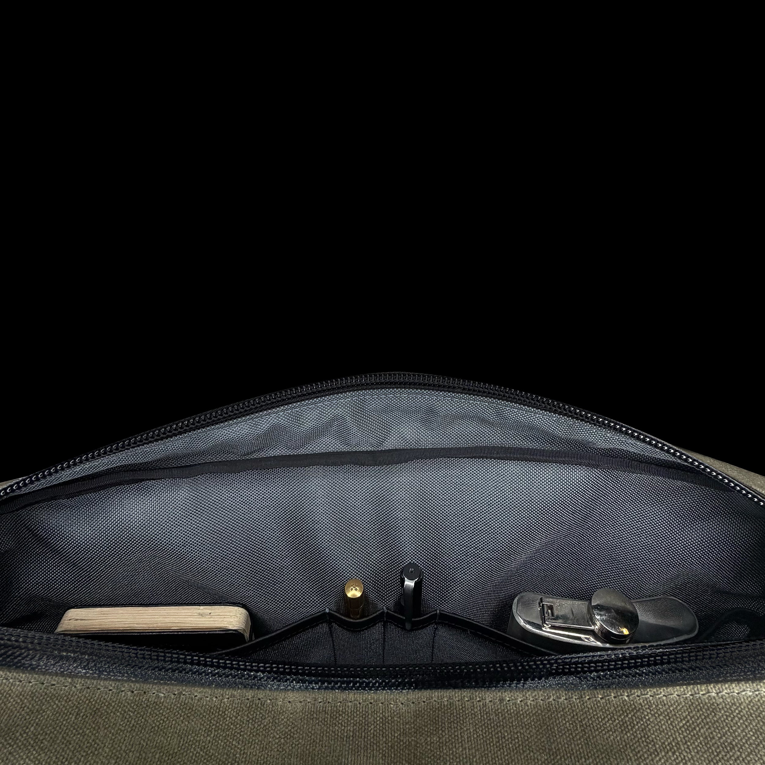 Defender Briefcase Olive Drab TexWax™ x Silver Lining Cordura / Few Remain - Image 3