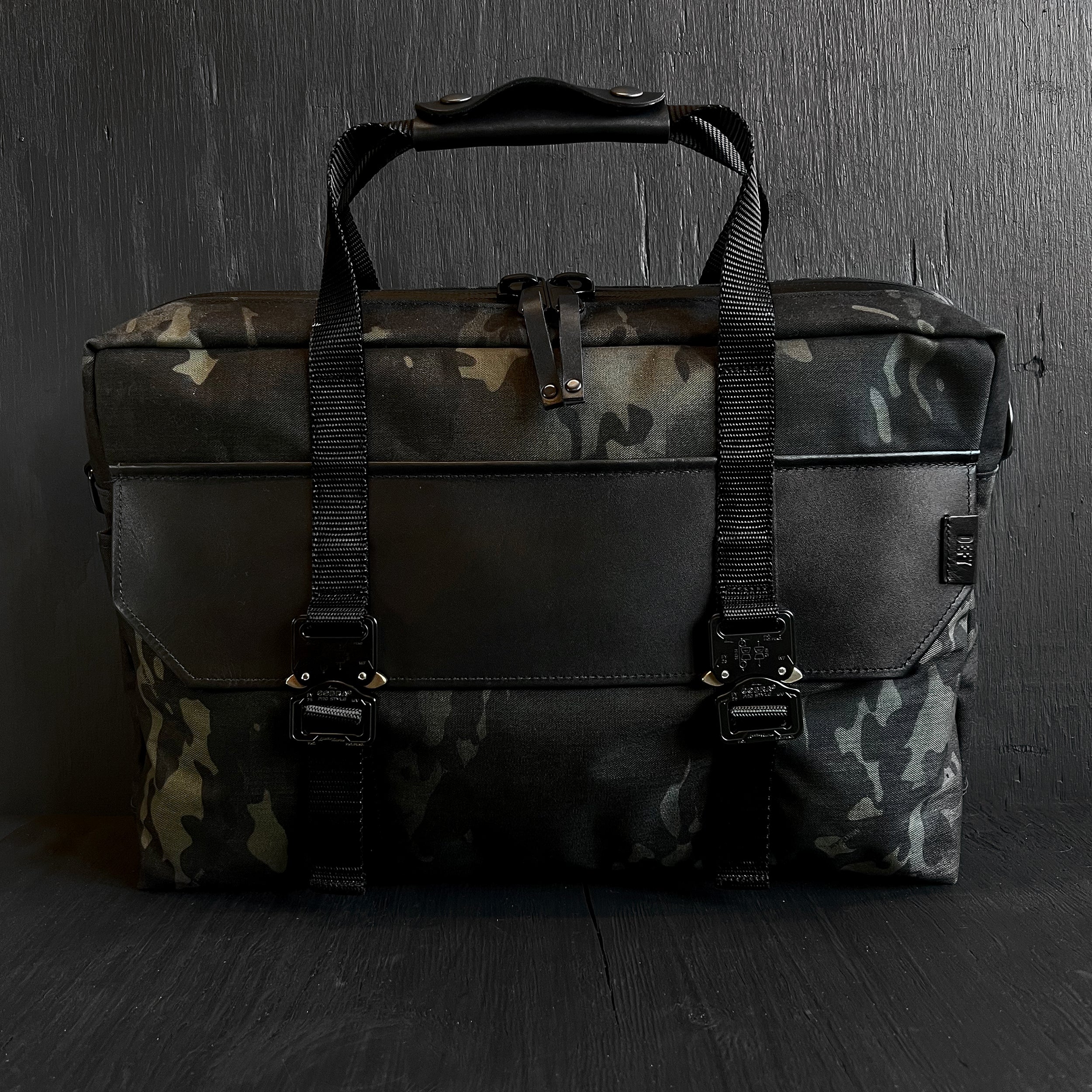 Defender Rogue Camo MultiCam Black™ CORDURA® x Coyote X-Pac™ / Low Stock