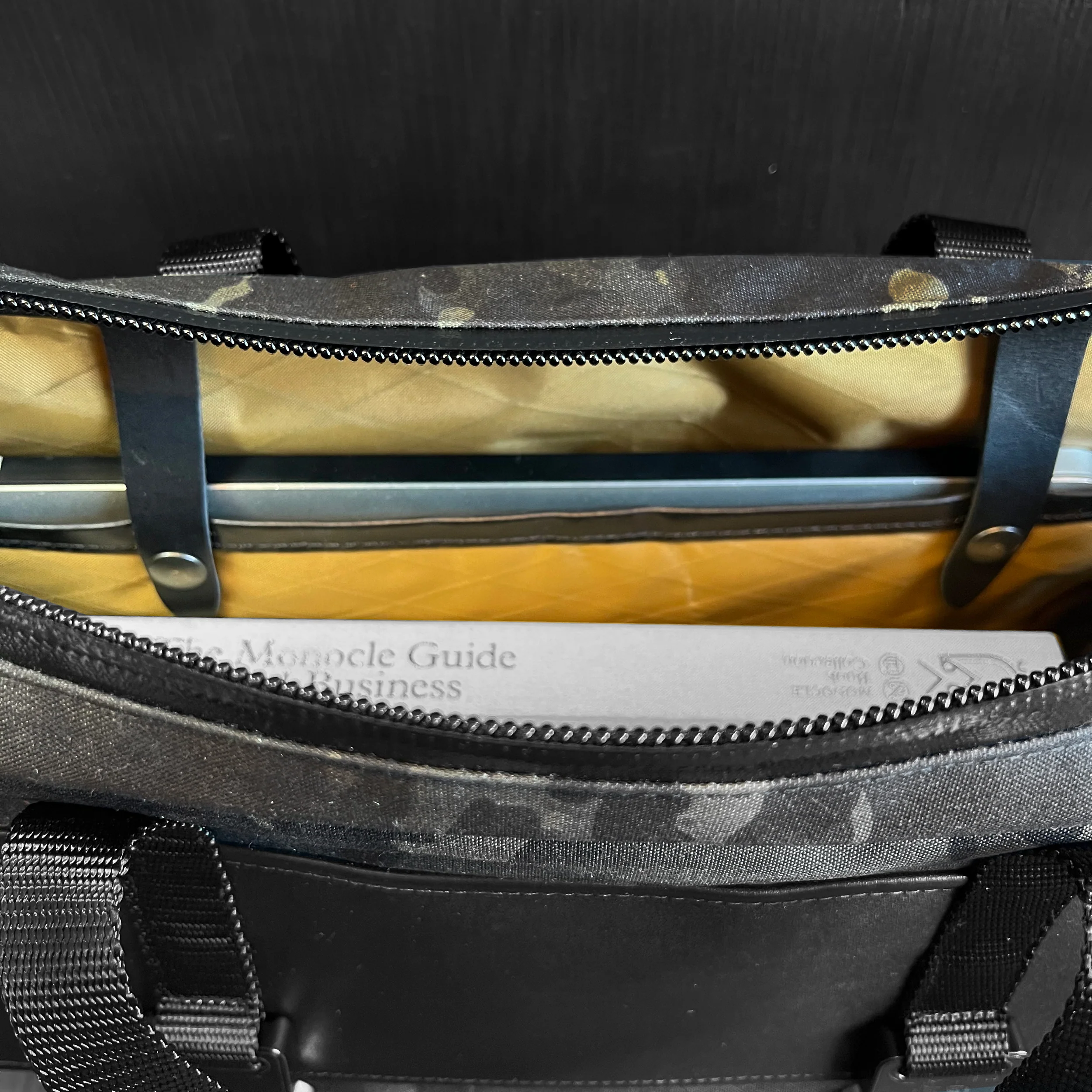Defender Rogue Camo MultiCam Black™ CORDURA® x Coyote X-Pac™ / Low Stock - Image 5