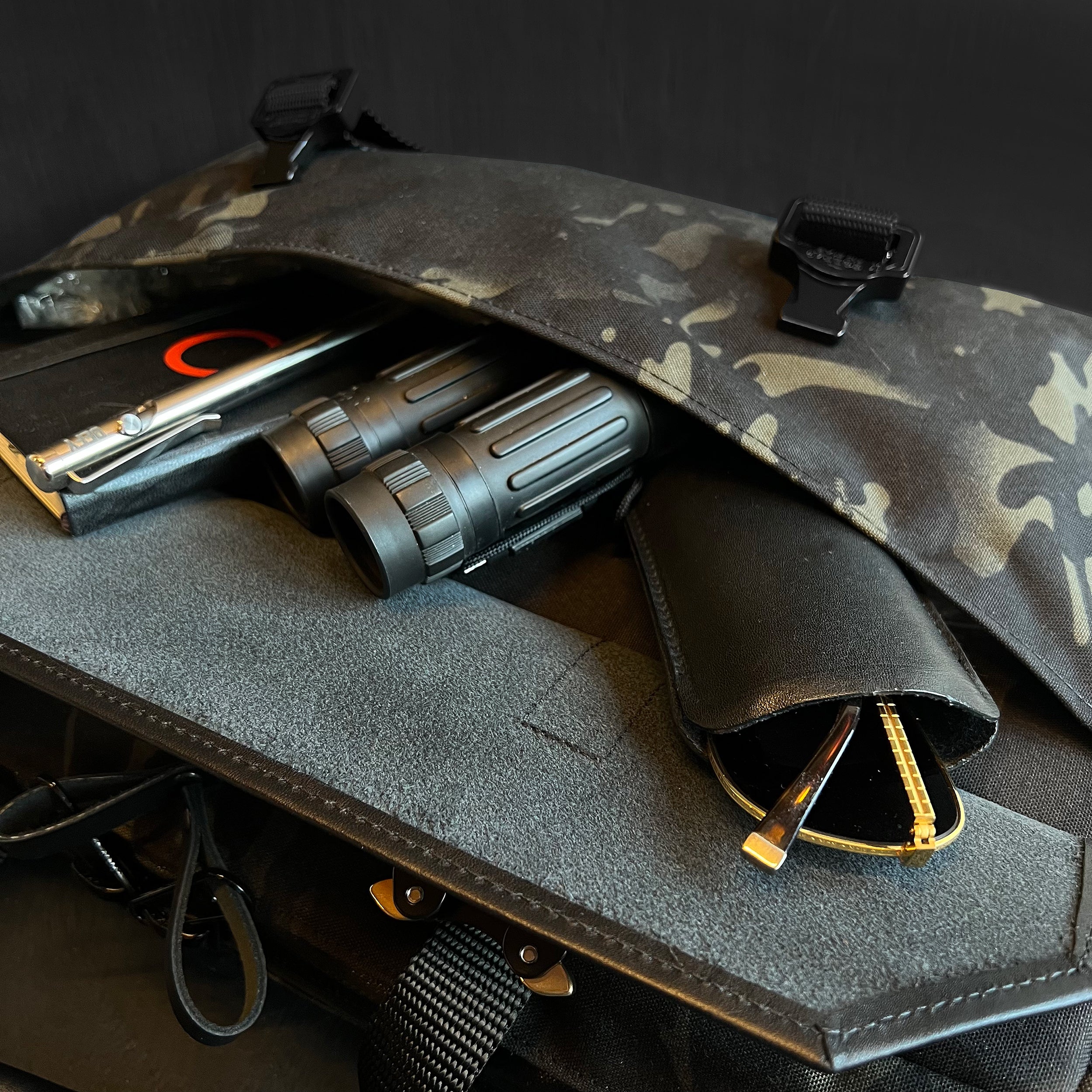 Defender Rogue Camo MultiCam Black™ CORDURA® x Coyote X-Pac™ / Low Stock - Image 9