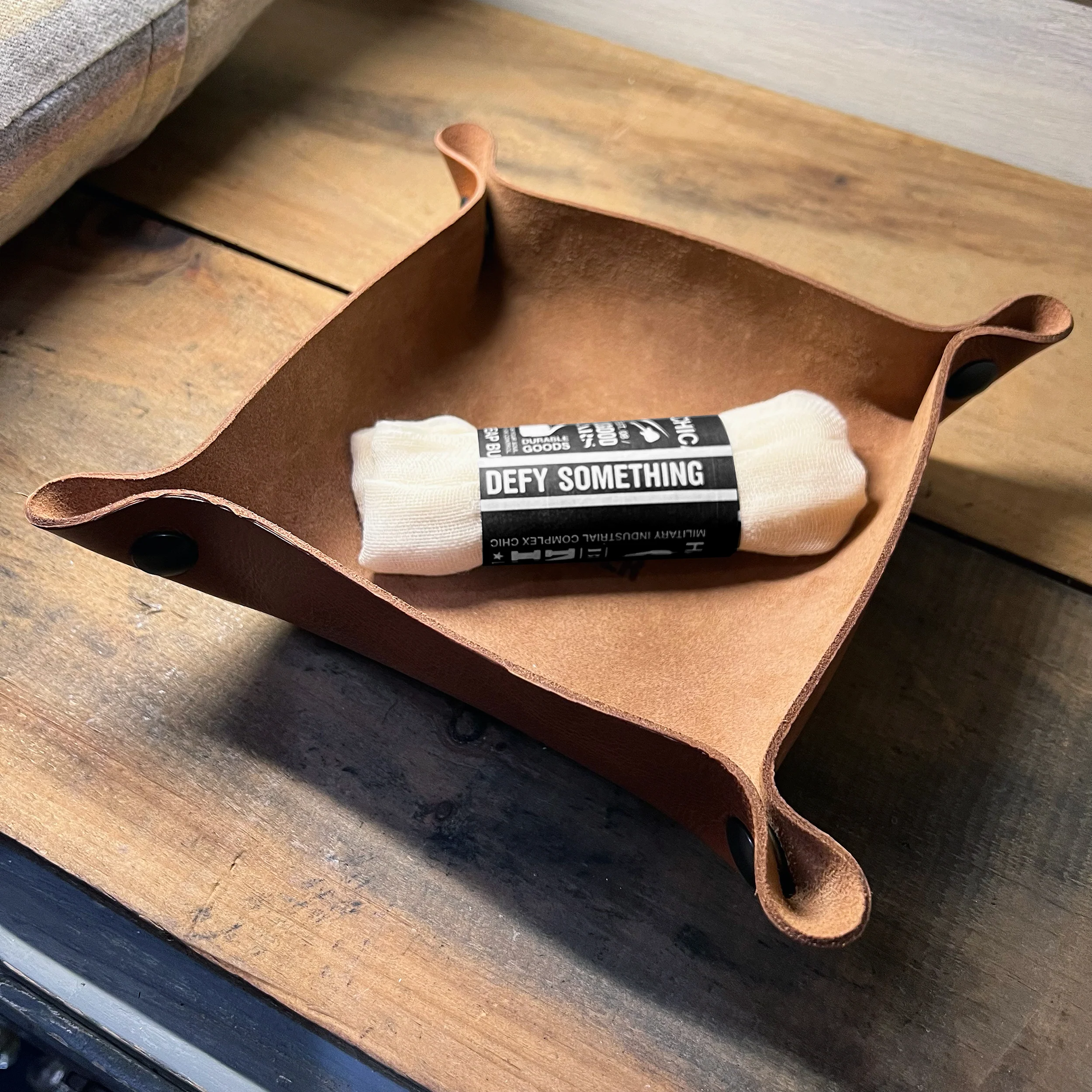 Otter Wax Leather Polishing Oil / 5oz Bottle - Image 4